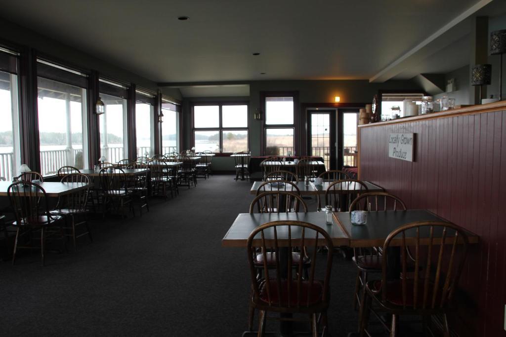 Ye Olde Argyler Lodge Pubnico